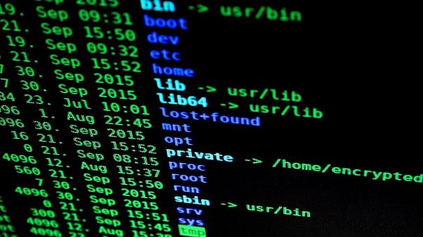 آیا باید وبکم خود را بپوشانید؟ ۵ توصیه برای حفاظت از حریم شخصی آیا باید وبکم خود را بپوشانید؟ ۵ توصیه برای حفاظت از حریم شخصی