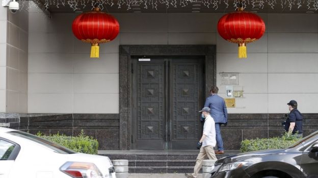 تصرف کنسولگری چین در شهر هوستون آمریکا تصرف کنسولگری چین در شهر هوستون آمریکا