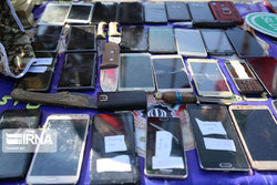دستگیری ۲ سارق تلفن همراه با ۶۹ سرقت در تهران