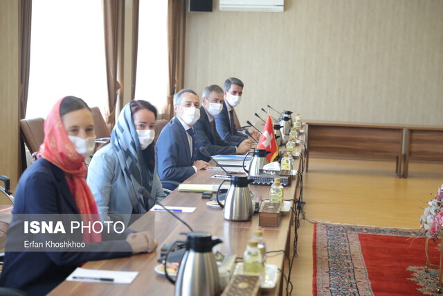 دیدار وزیر خارجه سوییس با ظریف در دو دور گفت‌وگو