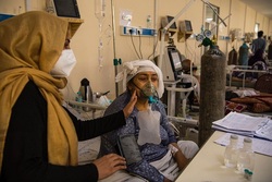 وزارت بهداشت: همه اتباع خارجی مبتلا به کرونا در ایران رایگان درمان می‌شوند