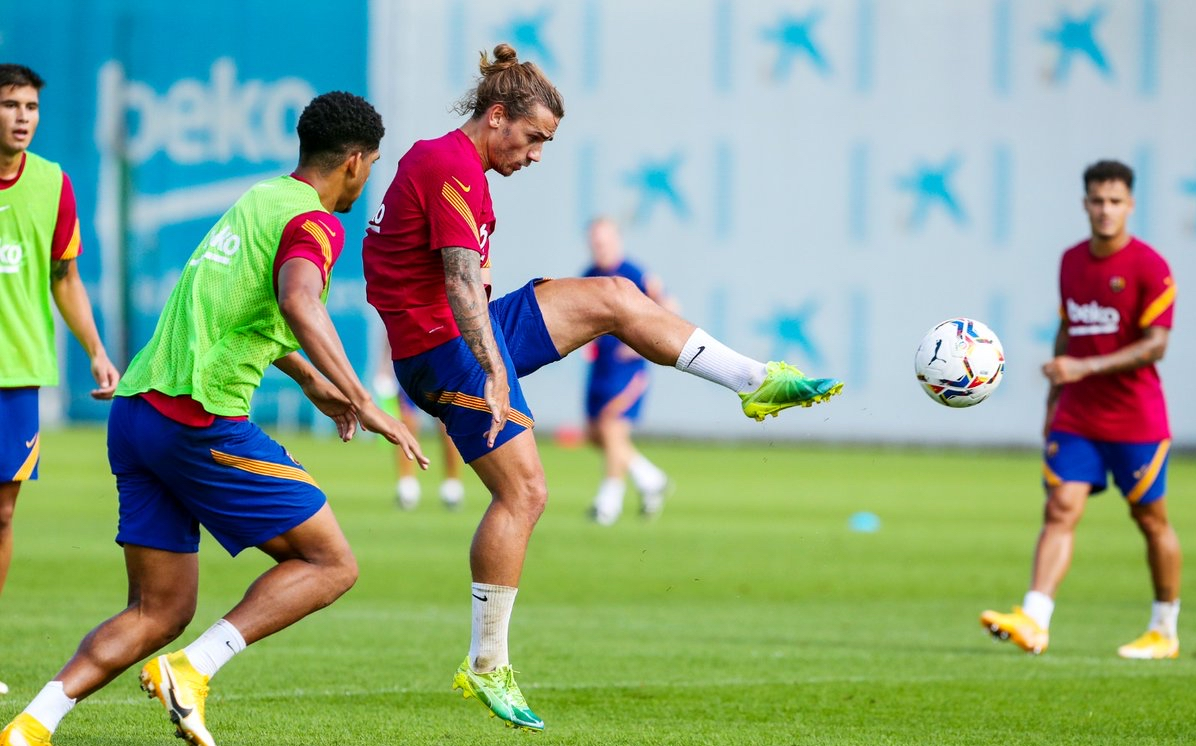 پیگیری تمرینات بارسلونا با حضور سوارز+تصاویر پیگیری تمرینات بارسلونا با حضور سوارز+تصاویر