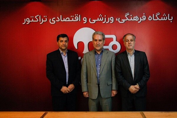 عکس| مدیرعامل جدید باشگاه تراکتور منصوب شد عکس| مدیرعامل جدید باشگاه تراکتور منصوب شد