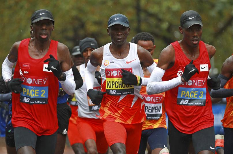 شگفتی مسابقه لندن؛ پرافتخارترین دونده ماراتن جهان هشتم شد شگفتی مسابقه لندن؛ پرافتخارترین دونده ماراتن جهان هشتم شد