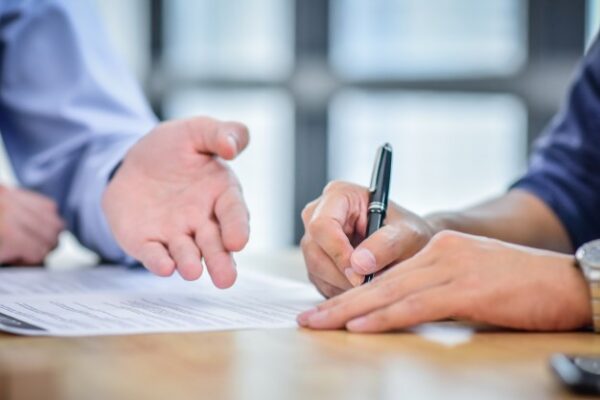 رسیدگی به دعوای الزام به تنظیم سند در دادگاه