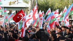 تظاهرات مردم گرجستان در حمایت از جمهوری آذربایجان