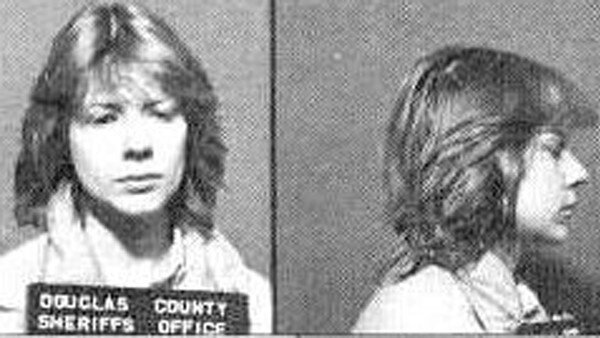 ۸ قاتل سریالی مخوفی که علیرغم جنایتهای هولناکشان قسر در رفتند / عکس ۸ قاتل سریالی مخوفی که علیرغم جنایتهای هولناکشان قسر در رفتند / عکس