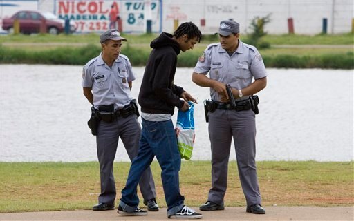 ۸ قاتل سریالی مخوفی که علیرغم جنایتهای هولناکشان قسر در رفتند / عکس ۸ قاتل سریالی مخوفی که علیرغم جنایتهای هولناکشان قسر در رفتند / عکس
