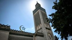 فرانسه ۷۳ مسجد را بست