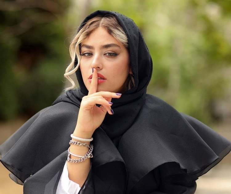 ریحانه پارسا برای همیشه از ایران رفت؟ ریحانه پارسا برای همیشه از ایران رفت؟