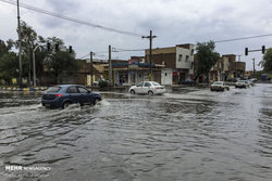 ترافیک سنگین در آزادراه قزوین-کرج/ این جاده بارانی است