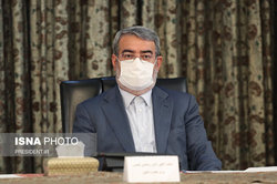 ارائه پیشنهاد جریمه برای متخلفین کرونایی در تهران/بررسی مواد اولیه تولید و نحوه توزیع ماسک
