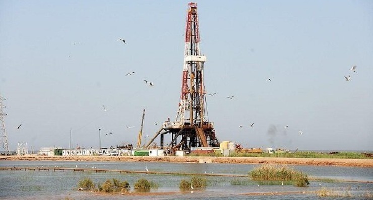 ماجرای فوران نفت در آب خوزستان؛ شایعه یا واقعیت؟