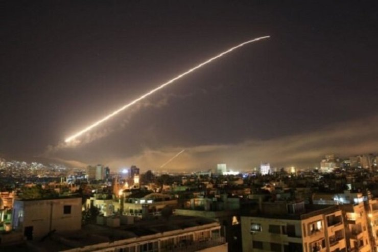 اسرائیل: اهداف مرتبط با ایران را بمباران کردیم/ سوریه: حملات اسرائیل را خنثی کردیم/ ۳ نظامی سوری کشته شدند