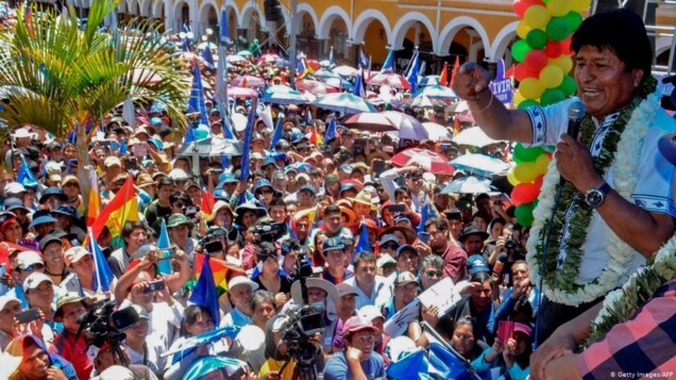 مورالس رهبری حزب سوسیالیست بولیوی را بر عهده گرفت