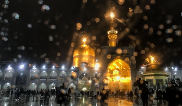 آغاز بارش نخستین برف پاییزی در مشهد