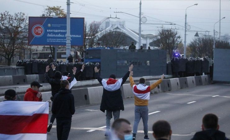 ادامه اعتراضات در بلاروس و دستگیری ۱۱۳ معترض