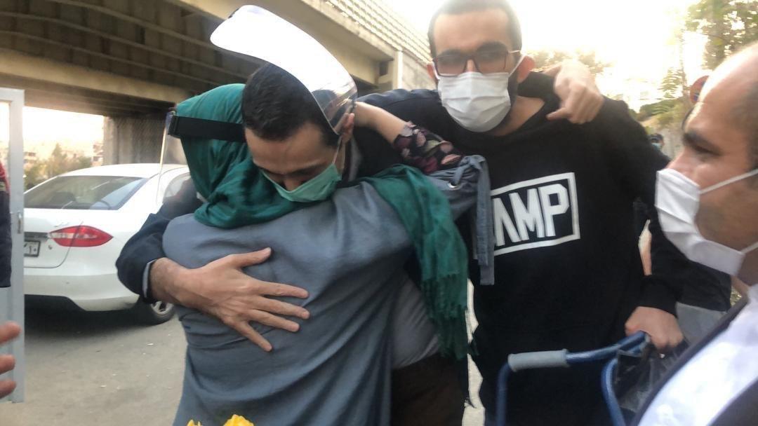 عکس| شارمین میمندینژاد آزاد شد عکس| شارمین میمندینژاد آزاد شد