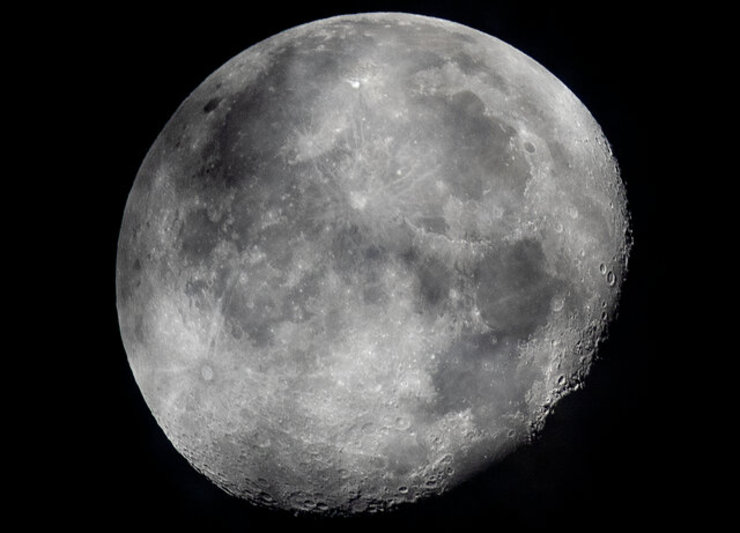 امشب ماه در دورترین فاصله با زمین است