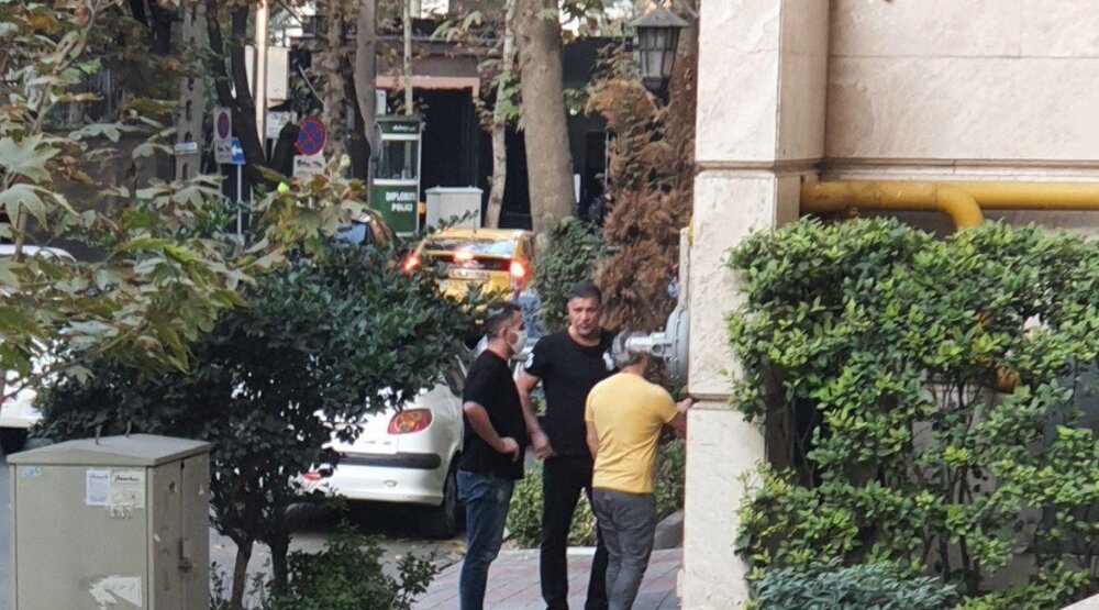 تلاش دایی برای گیر انداختن سارق زنجیر ۸۰ میلیونیاش/عکس تلاش دایی برای گیر انداختن سارق زنجیر ۸۰ میلیونیاش/عکس