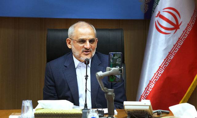 وزیر آموزش و پرورش: تمام توانمان را برای بهبود شرایط شغلی معلمان بهکار میگیریم وزیر آموزش و پرورش: تمام توانمان را برای بهبود شرایط شغلی معلمان بهکار میگیریم