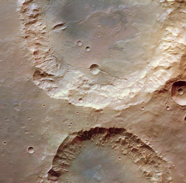 تصاویر جدیدی از دهانه‌های سطح مریخ