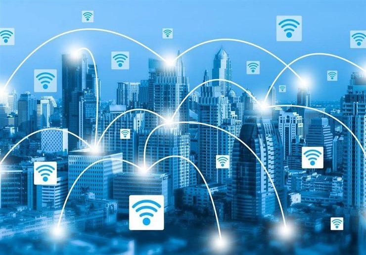 آذری جهرمی: اینترنت پرسرعت تا پایان سال به همه روستاهای بالای ۲۰خانوار می‌رسد