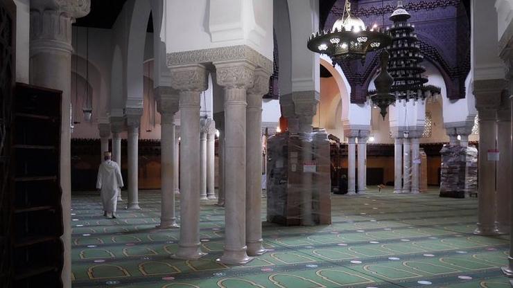 فرانسه ۷۶ مسجد را بازرسی می‌کند