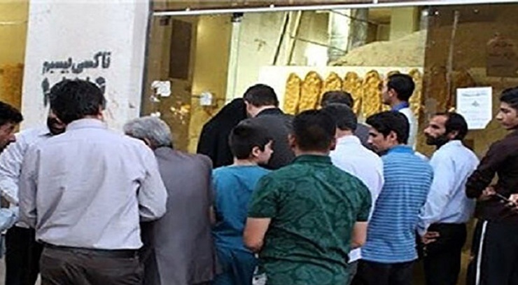 صف‌های طولانی جلوی نانوایی‌های مشهد/ علت چیست؟