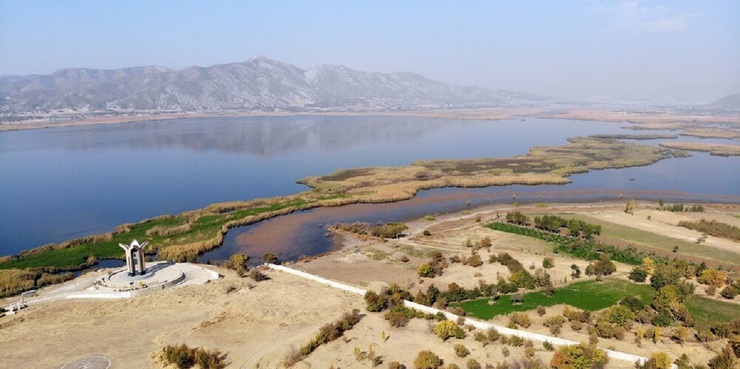 تصاویر| زریوار؛ بزرگترین چشمه آب شیرین ایران