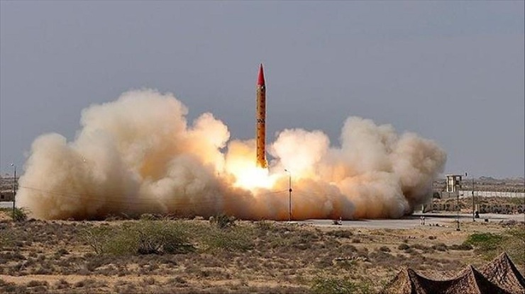 کیهان: ایران باید به اسرائیل حمله نظامی کند