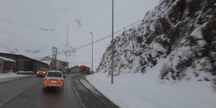 ۱۲ جاده کشور مسدود است/ برف و باران در جاده‌های ۸ استان