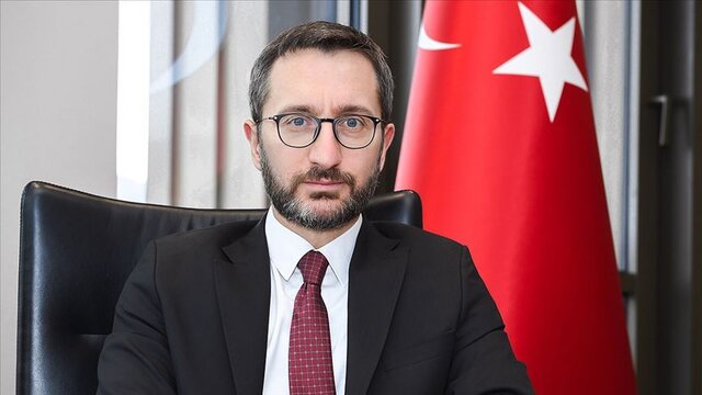 تلاش مسئول ارتباطات ریاست جمهوری ترکیه برای توجیه شعرخوانی اردوغان تلاش مسئول ارتباطات ریاست جمهوری ترکیه برای توجیه شعرخوانی اردوغان