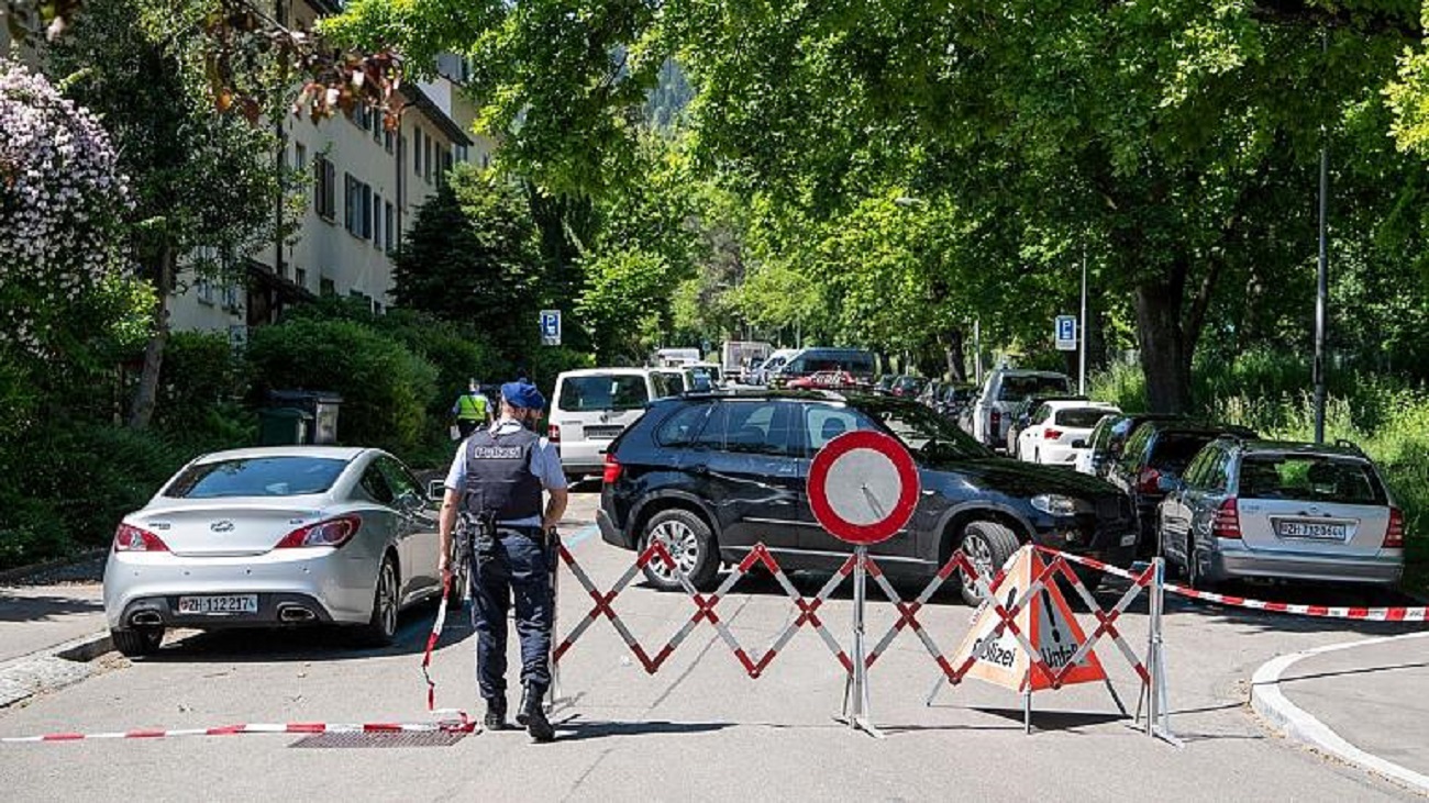 زنی با چاقو در سوئیس به دو زن حمله کرد