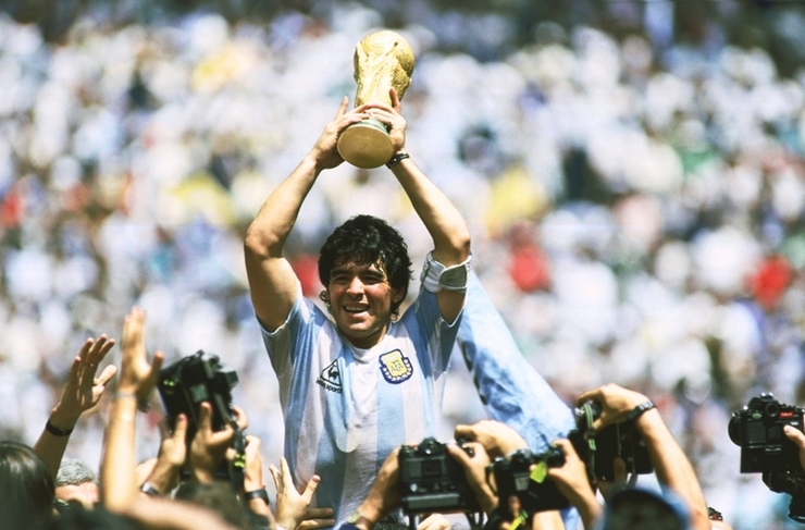 فیلم| معجزه مارادونا در زمین فوتبال