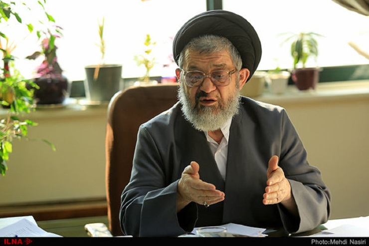 انتقاد تند روحانی اصولگرا از فراخوان علیه دولت روحانی در قم