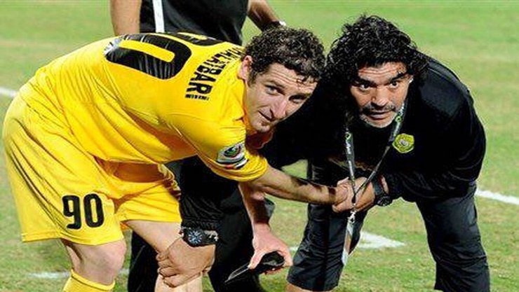 عکس| وقتی مارادونا ۳۰ متر دنبال بازیکن ایرانی دوید