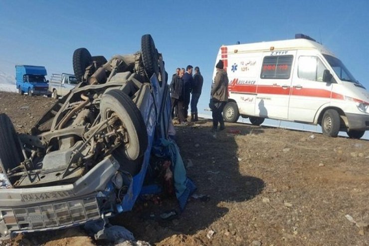 ۱۴ کشته و زخمی در اثر واژگونی خودرو حامل افغانستانی‌ها در جاده بم