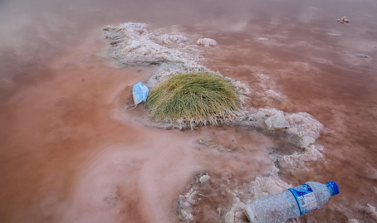تصاویر| میراث فاجعه‌بار گردشگران برای دریاچه مهارلو!