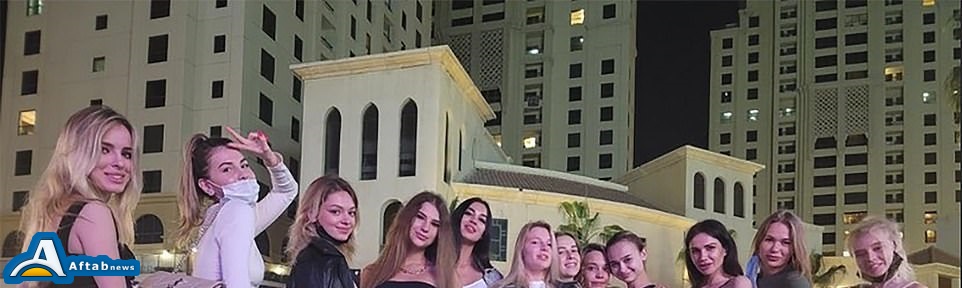 عکس| جنجال تبلیغات زنان برهنه اسرائیلی در یک آسمانخراش دبی/ پلیس ۱۲ نفر را بازداشت کرد عکس| جنجال تبلیغات زنان برهنه اسرائیلی در یک آسمانخراش دبی/ پلیس ۱۲ نفر را بازداشت کرد