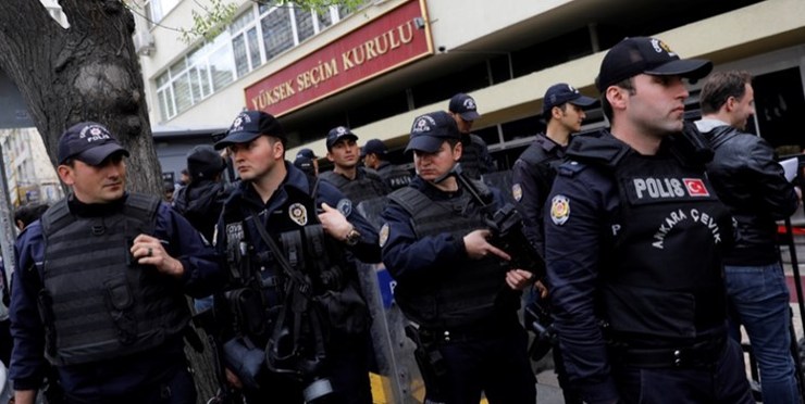 بازداشت بیش از ۳۰ نفر در ترکیه به بهانه کودتای نافرجام