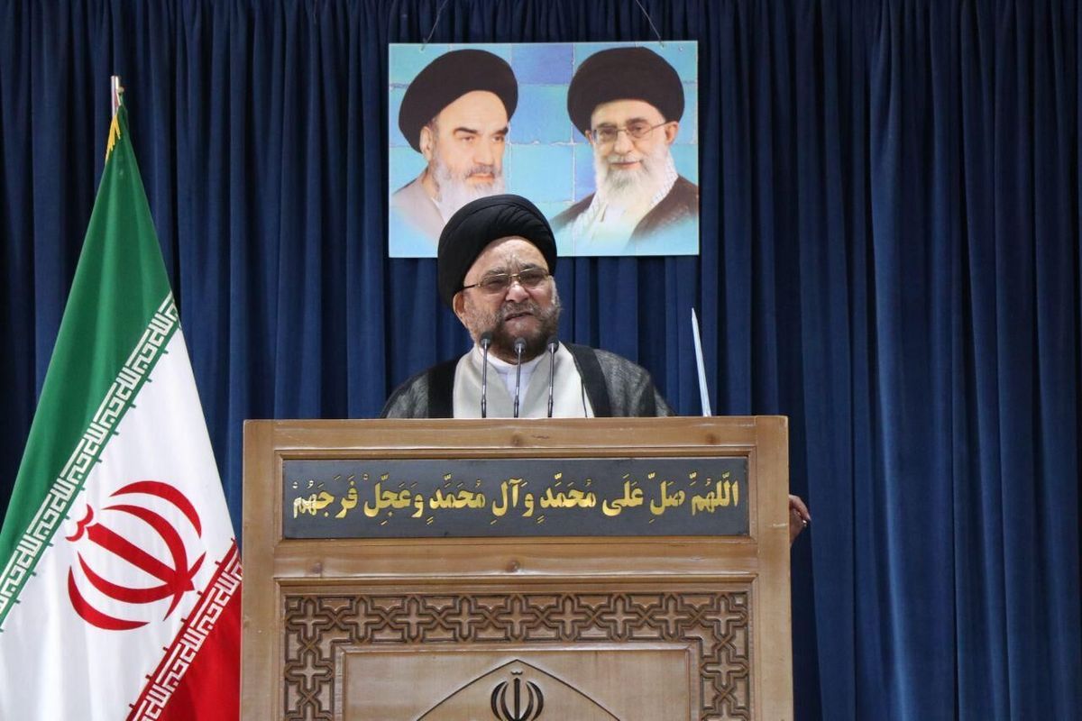 امام جمعه اصفهان: نباید از آلات موسیقی برای تشییع استفاده شود