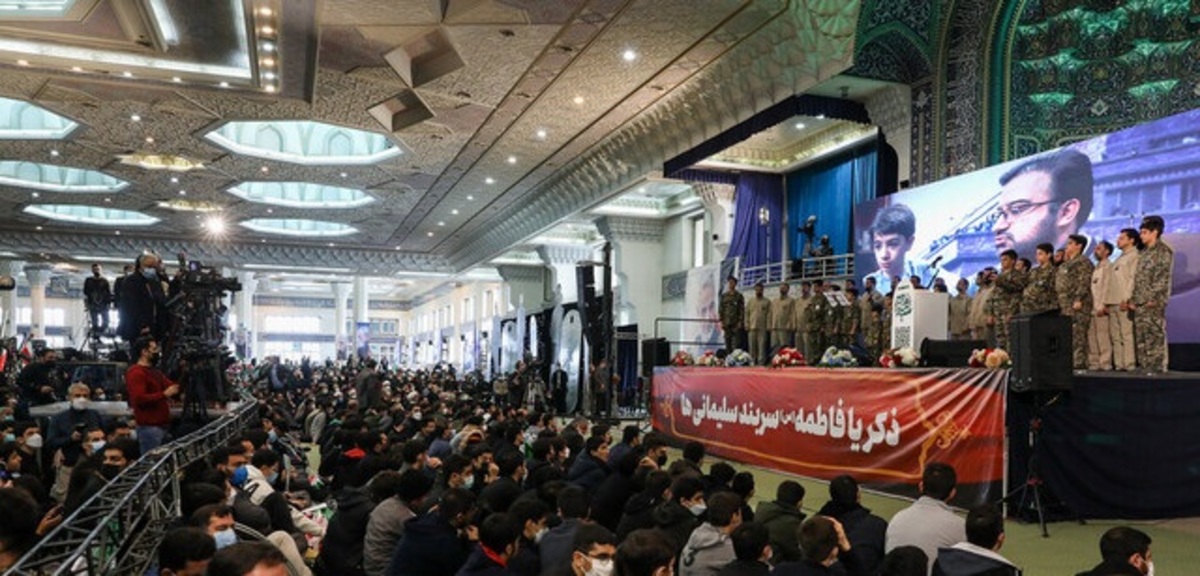 عکس| پخش شعار تند علیه روحانی، ظریف و لاریجانی در تلویزیون