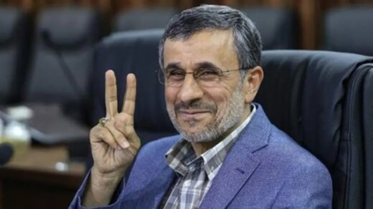 احمدی‌نژاد به خارج از کشور می‌رود