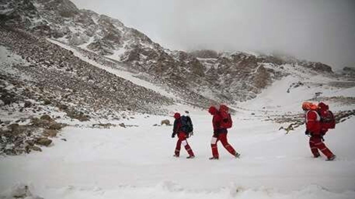 حادثه برای کوهنوردان در علم‌کوه / یک نفر فوت کرد