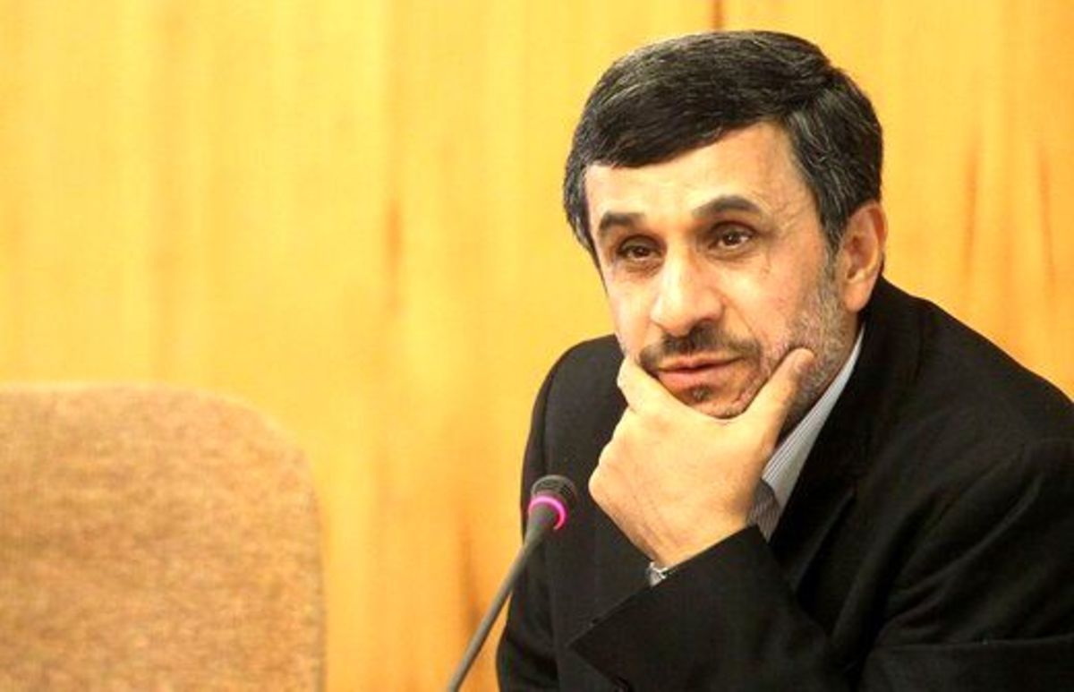 تصاویر| احمدی‌نژاد را تا به حال در این لباس ندیده‌اید