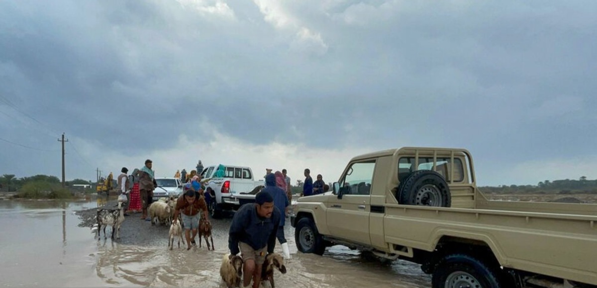 تصاویر| تخلیه چند روستا در میناب به دلیل بارندگی