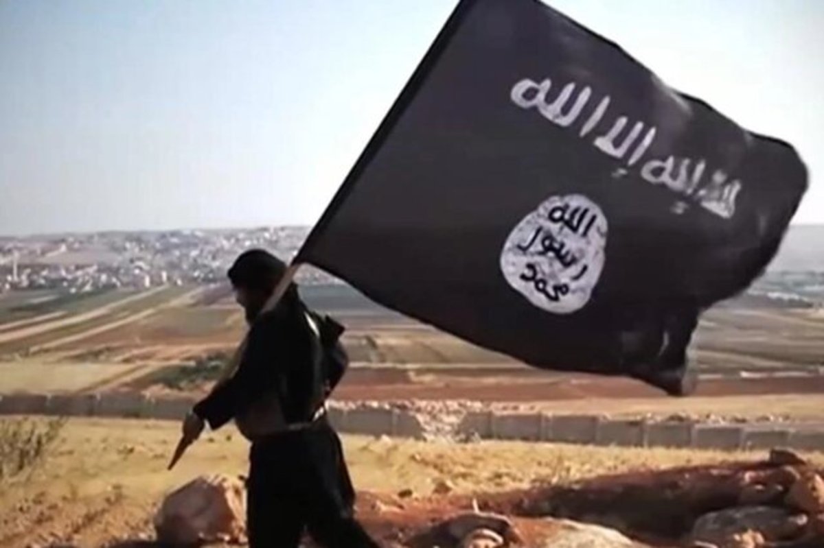 داعش مسؤولیت انفجار مقر ارتش لیبی را برعهده گرفت