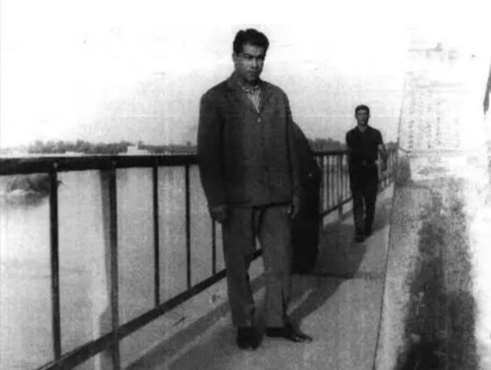 زیرخاکی از تختی، روی پل سفید/عکس