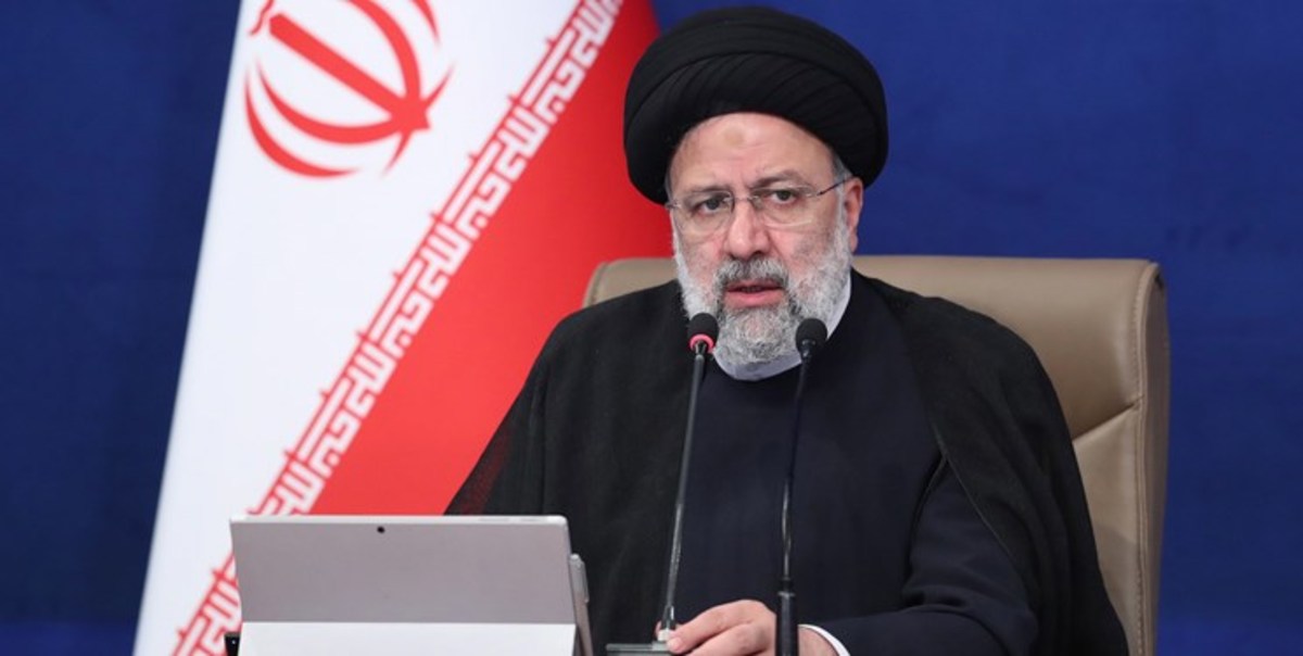 انتقاد رئیسی از دولت روحانی: بی‌عدالتی‌ها در زمینه پرداخت حقوق بسیار نگران‌کننده است